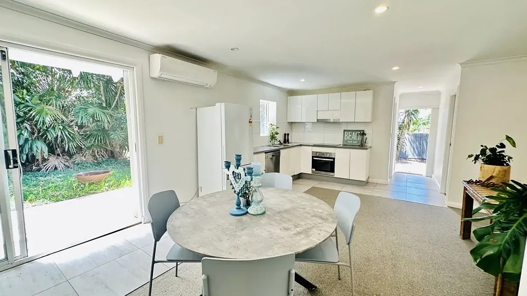Peaceful, Spacious & Furnished Granny Flat - move in ready