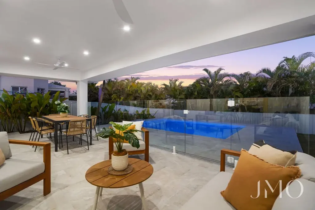 Ormeau 4chambre A Masterpiece of Luxury, Style & Sophisticated Family Living