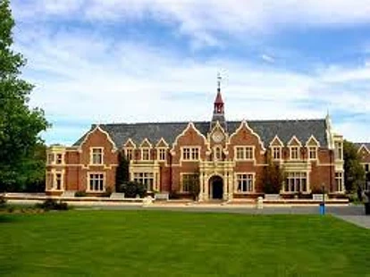 新西兰哪所大学的工程专业最好？
