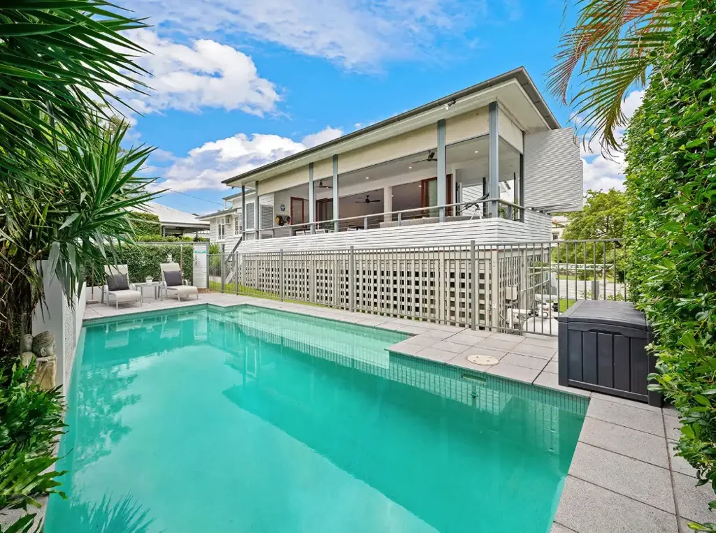SPACIOUS FAMILY HOME IN BLUE-CHIP LOCATION  *Please note rent wil increase to $1,600.00 per week from 06/11/2026*