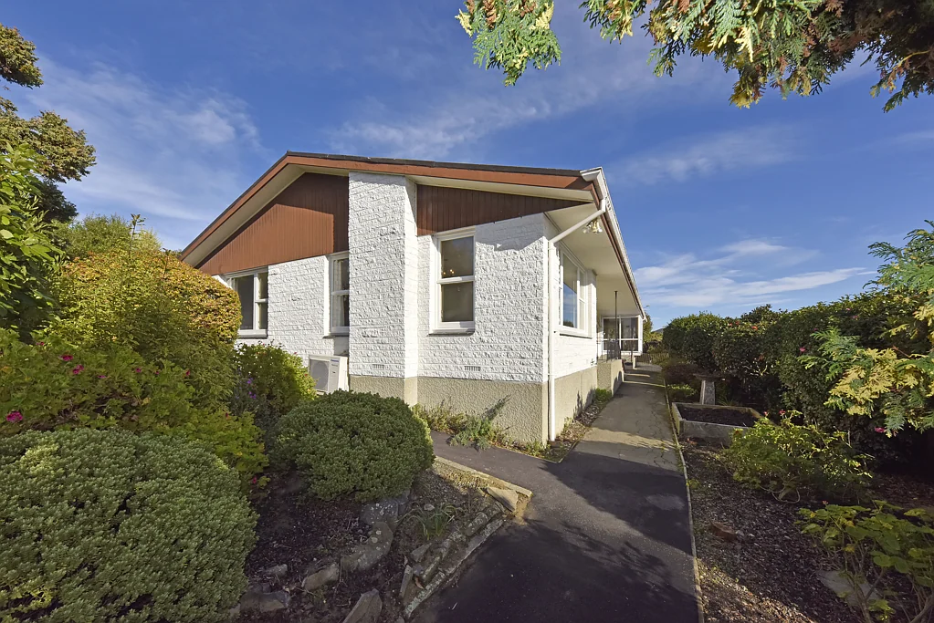 1/2 Conifer Place, Huntsbury, Christchurch, Canterbury