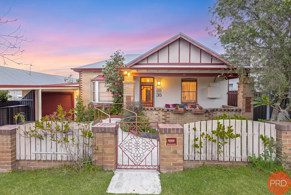 Thornton 3 Bedroom Classic Character, Modern Comfort & an Entertainer's Delight!