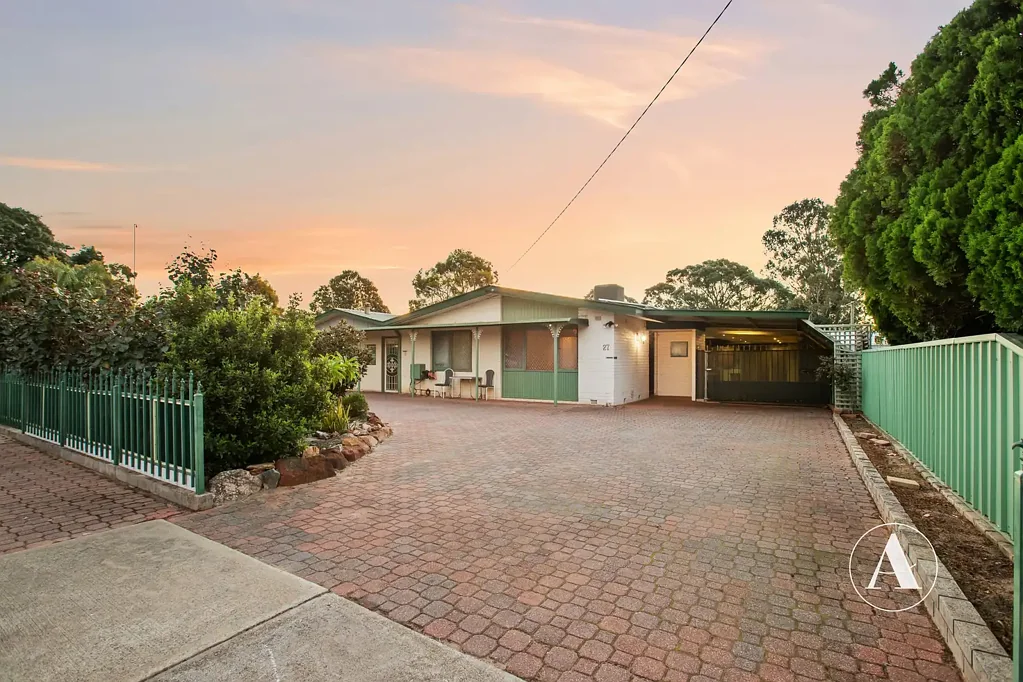 Armadale 4 Bedroom 4 BED + 2 BATH + 733m2 BLOCK