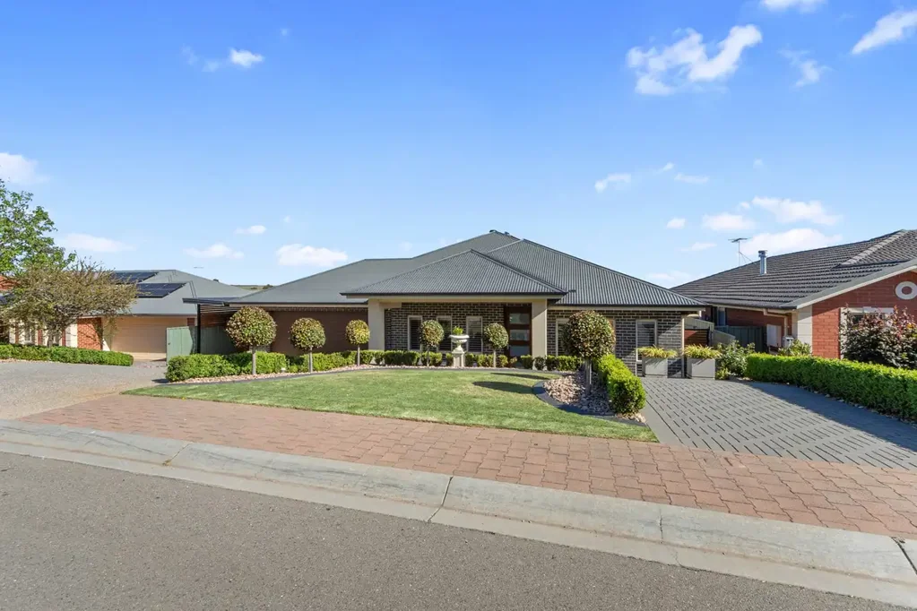 8 Swallow Drive, Hewett, SA 5118