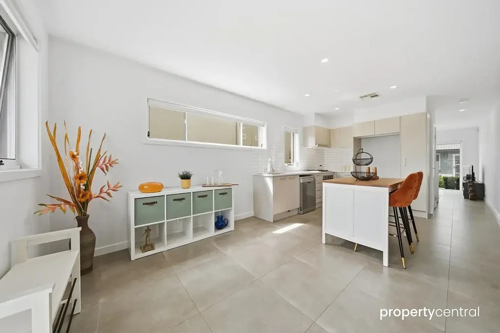 Impressive 4 Bedroom Townhouse in Convenient Location