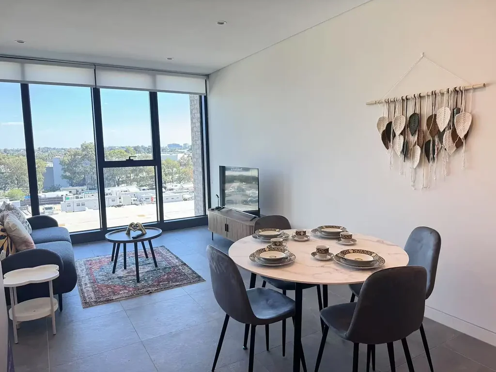 Furnished Modern One Bedroom Apartment For Lease