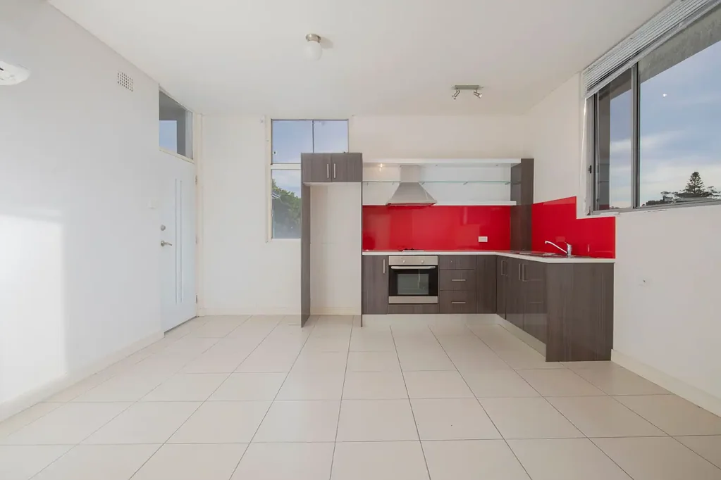 The Hill 1 Bedroom Top-Floor Studio with Elevated Views in Prestigious The Hill