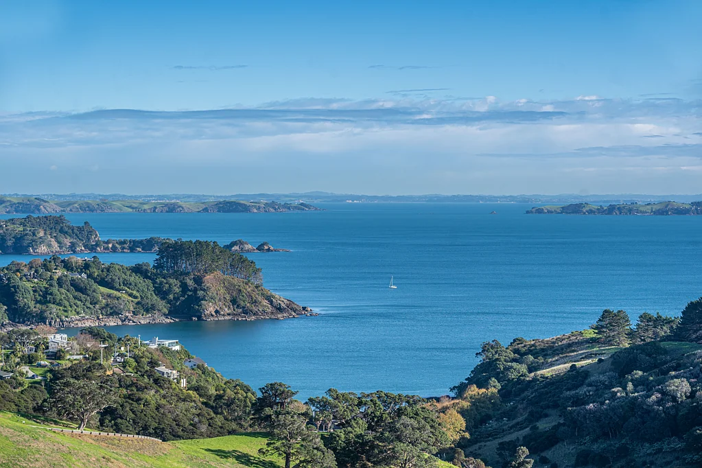 Waiheke Island Live in Timeless Beauty