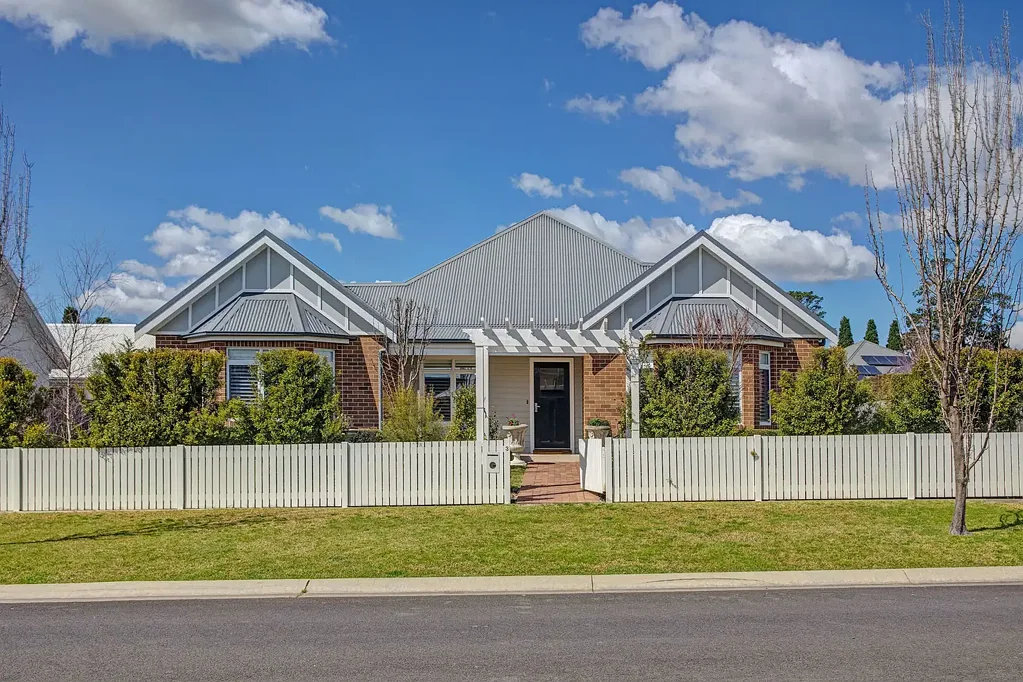 Bowral 4Zimmer Peaceful, Private & Designed for Comfortable Living