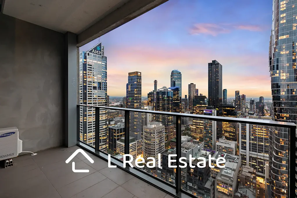 Melbourne 2房 墨尔本天际线景 2卧2卫 2私人阳台 标志性综合体 便利生活配套 高端度假设施 Sky-High Sophistication with Panoramic City & Bay Views - Two balconies