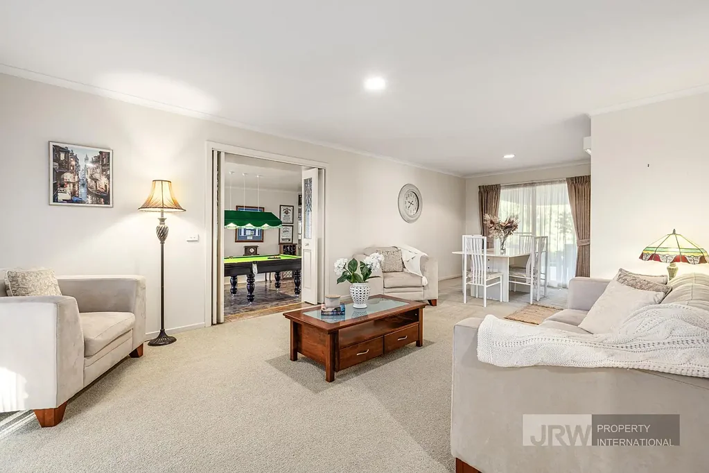13 Mistletoe Close, Knoxfield, VIC 3180