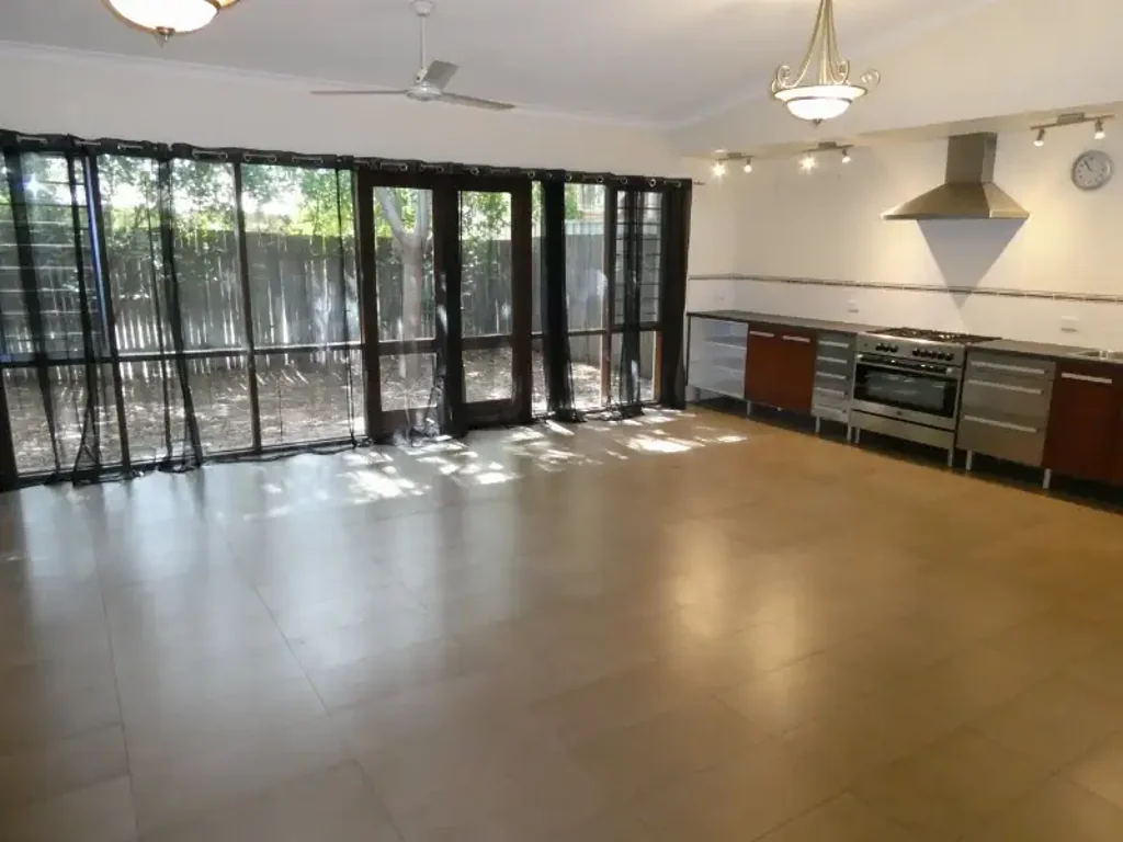 PERFECT HOUSE SHARE OR FIFO SHARE HOUSE