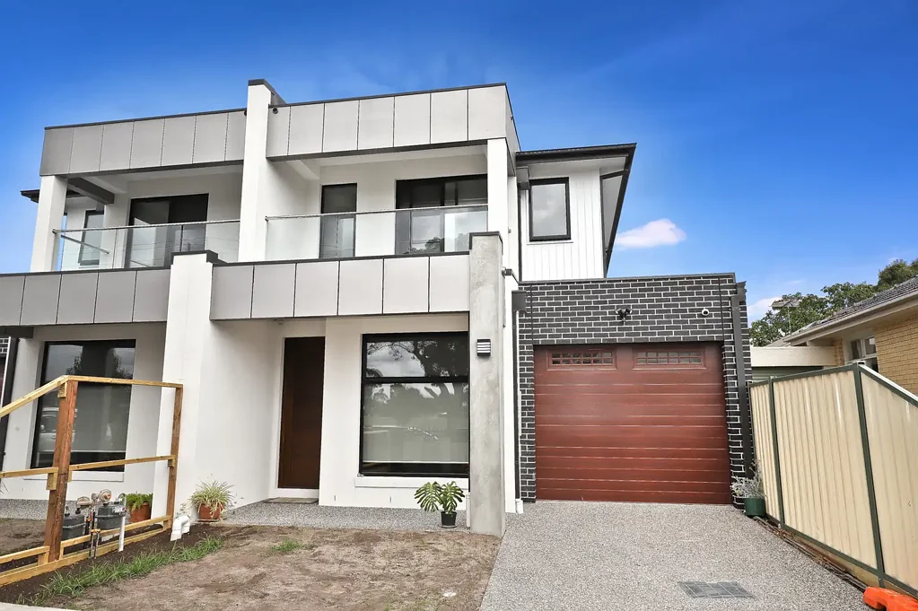 Modern Family Living in a Prime Location