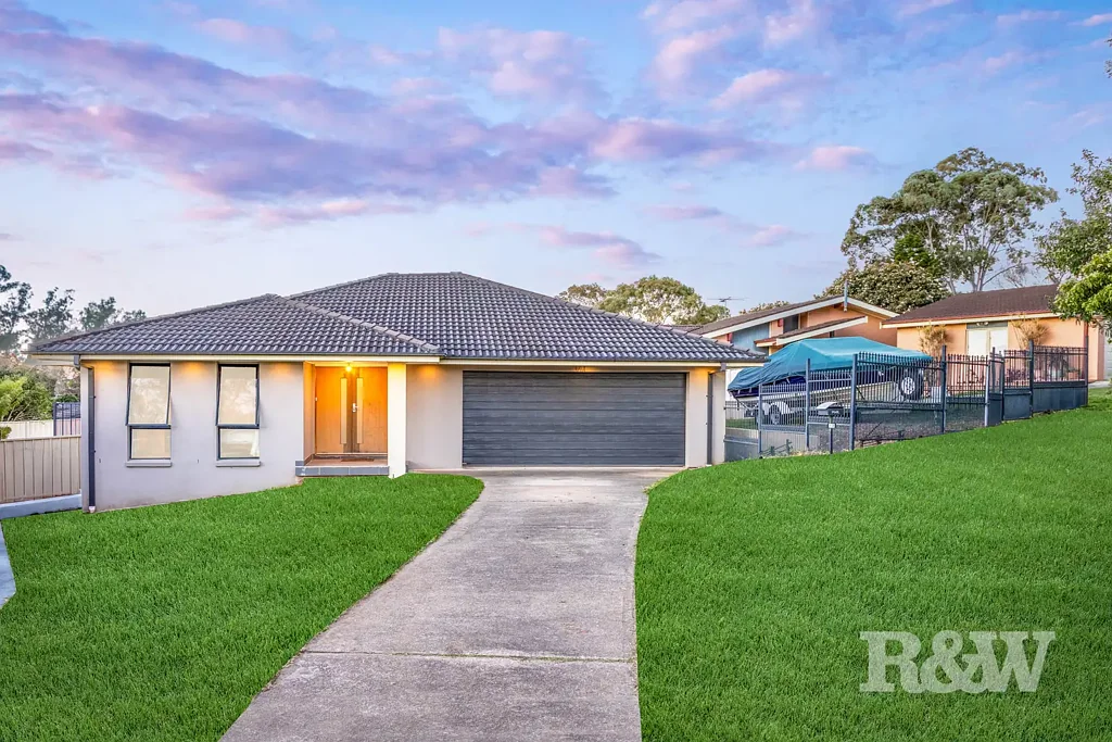12 OMARU CRESCENT, Bradbury, NSW 2560