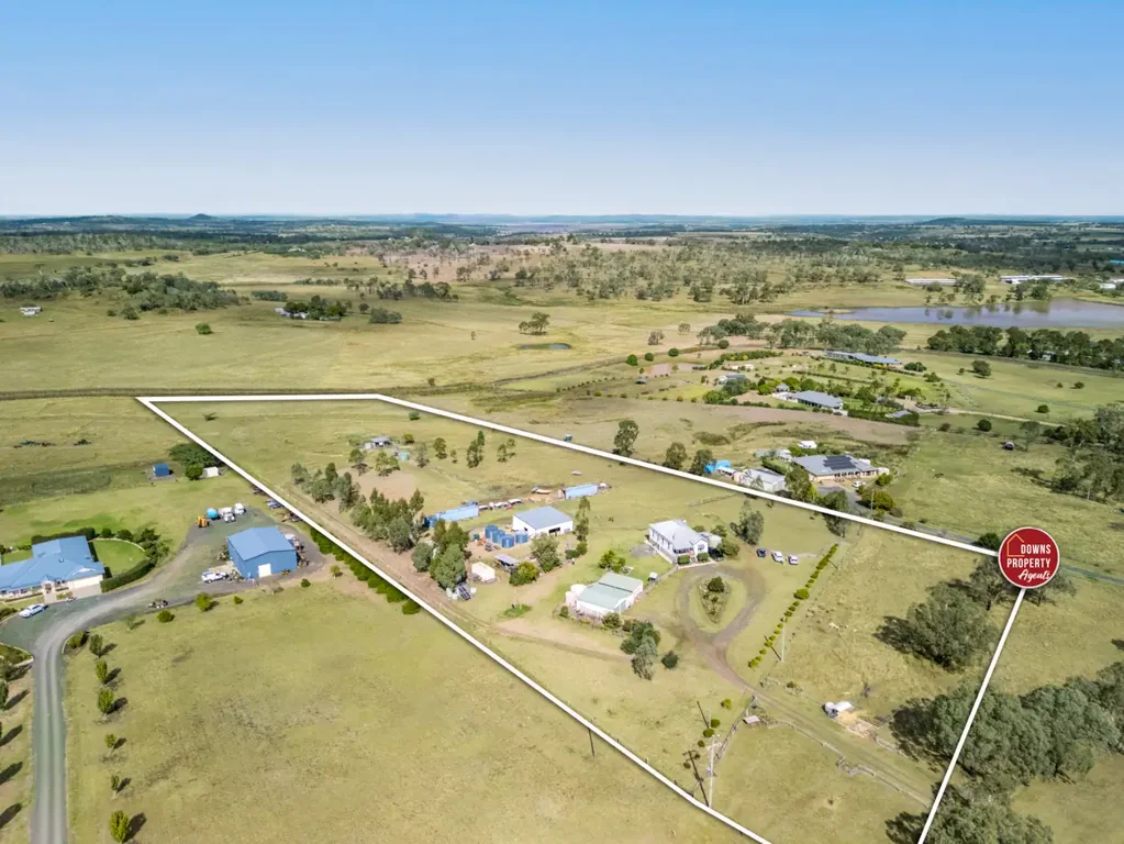 Pittsworth 3 Bedroom COUNTRY CHARM, ON THE EDGE OF TOWN