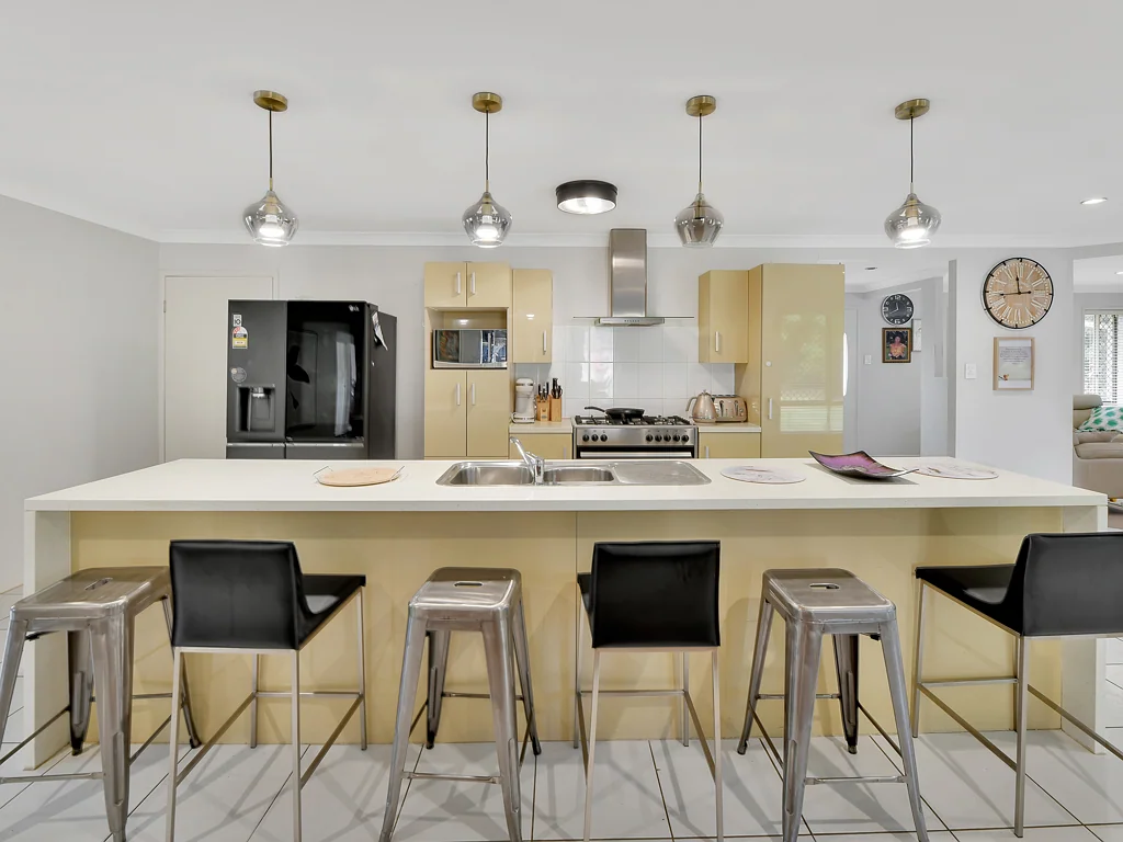 9 Belle Court, Redbank, QLD 4301