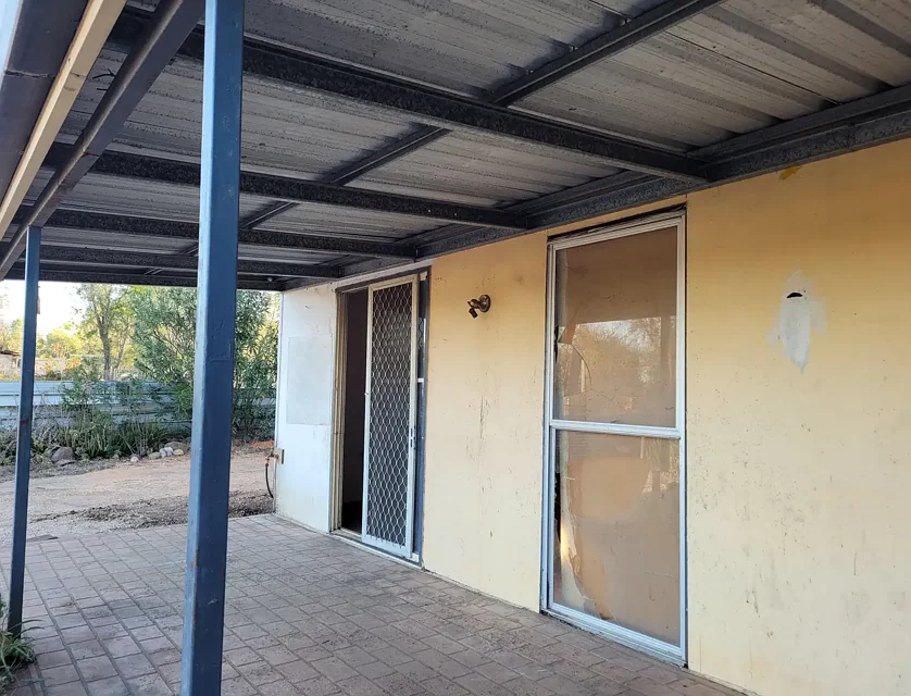 30 KEILAMBETE ROAD, Rubyvale, QLD 4702, 1房, 1浴, House