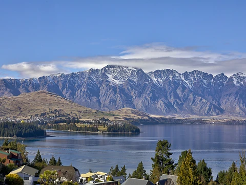 Fernhill/Sunshine Bay  Queenstown's Finest Views!