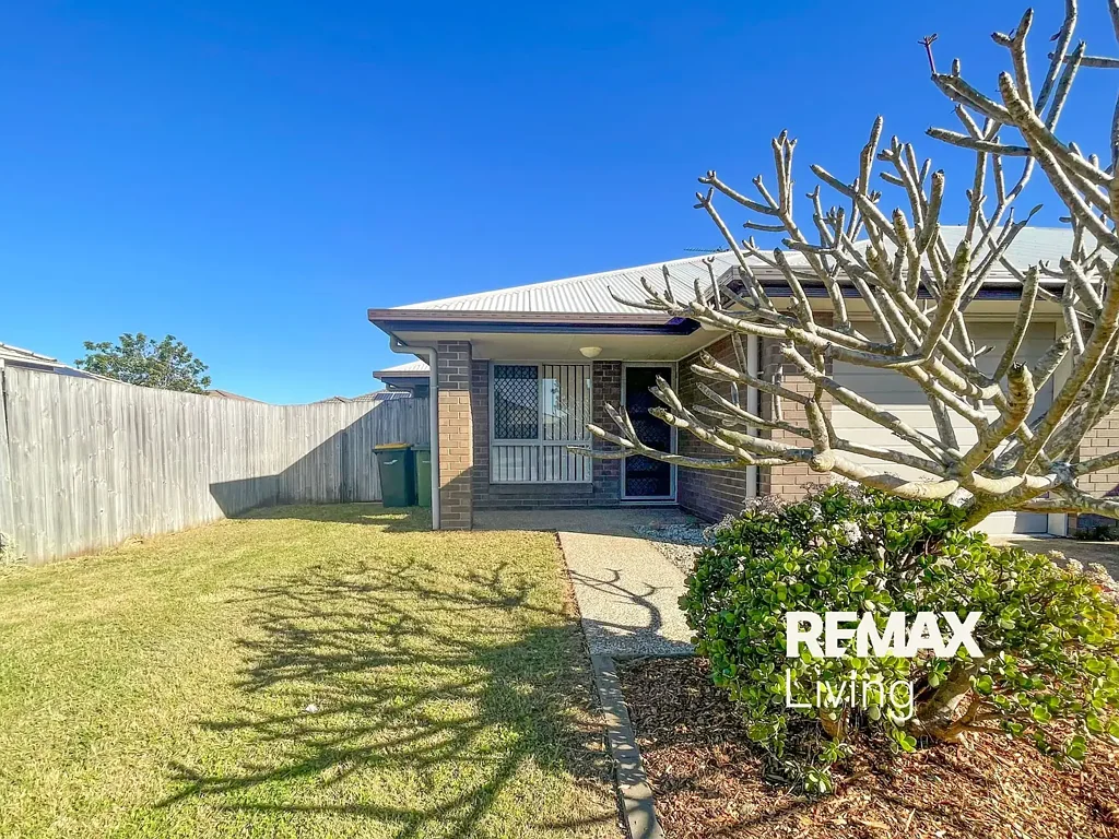 SIMPLE COMPACT LIVING, LOW MAINTENANCE DUPLEX READY FOR RENT!