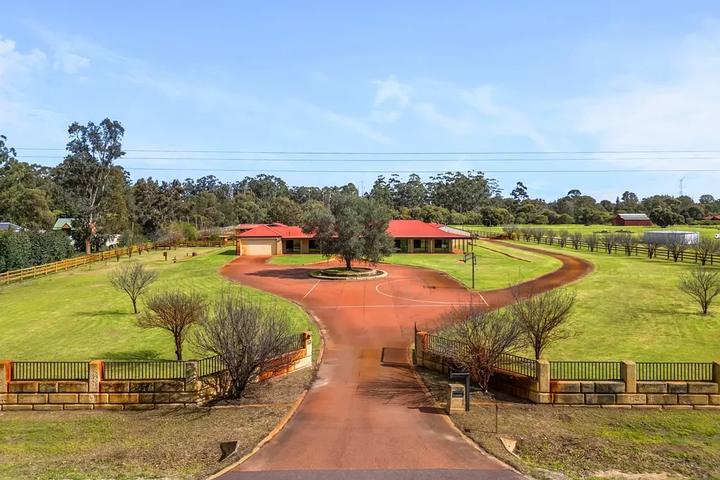 Oakford 5 Bedroom Your private slice of country comfort