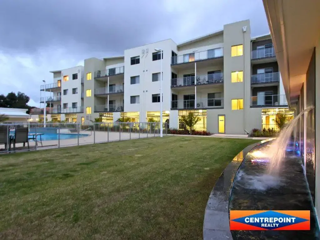 Spacious 2 Level Modern 1 or 2 Bedroom Apartment + Balcony + 1 Secure Car Bay