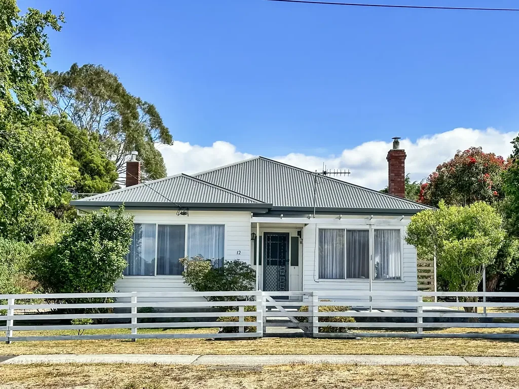 St Helens 3 Bedroom Georges Bay Waterfront Haven