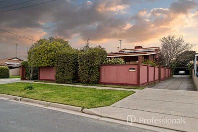 Wodonga 5Phòng ngủ Blue chip real estate in Prime Central Location  !