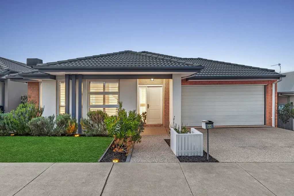 Mount Duneed 4房  Immaculate Family Home in Warralily Grange
