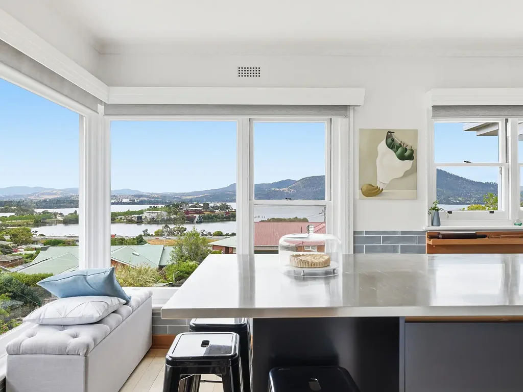 34 Radcliff Crescent, Rosetta, TAS 7010