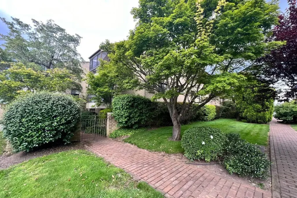 Spacious Two-Bedroom Unit in Prime Location