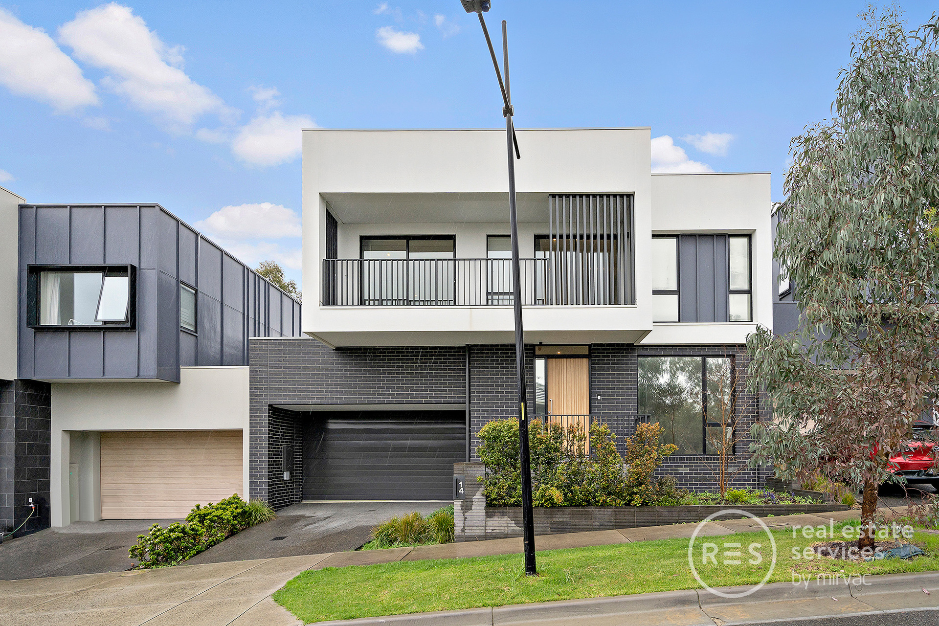 14 ABERDEEN DR, DONCASTER VIC 3108, 0 chambres, 0 salles de bain, Townhouse