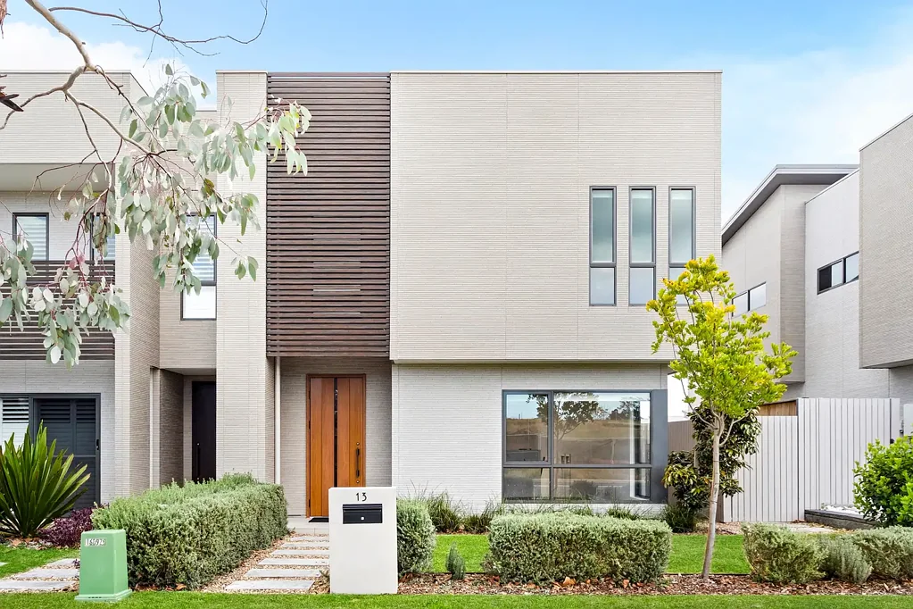 13 Huntington Street, Gledswood Hills, NSW 2557