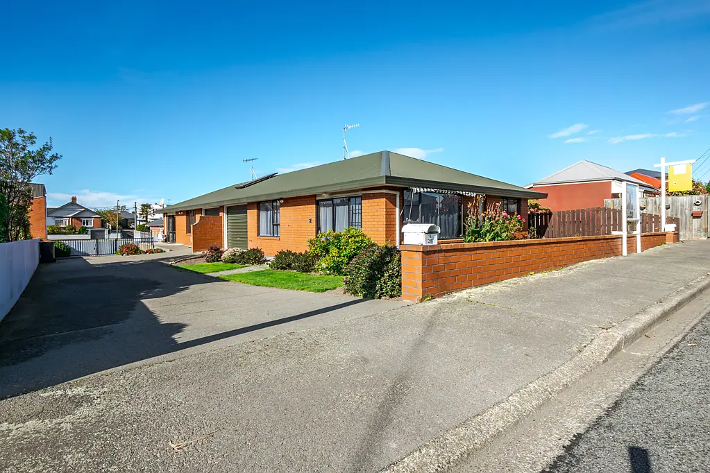 Seaview 2 Bedroom Downsize to Easy Living