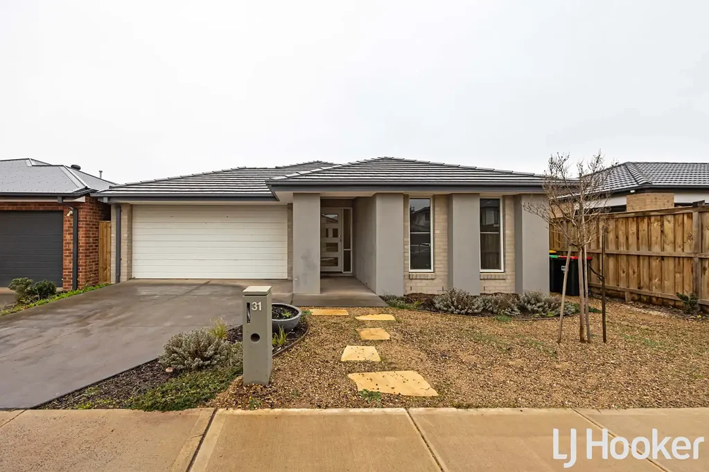 Bonnie Brook 4 Bedroom Great investment or move in!