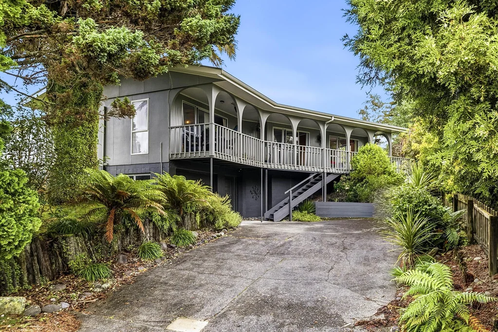 Taumarunui 3房  Great street appeal, green outlook