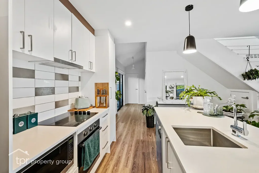 2/23A Louisa Street, Ranelagh, TAS 7109