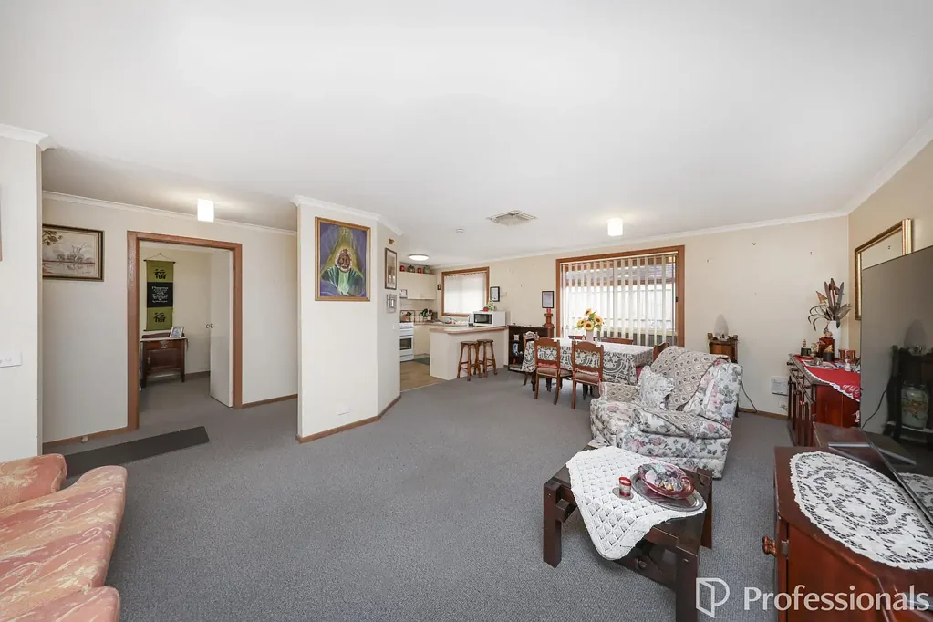 Melton 2Zimmer Immaculate, Low-Maintenance Living in a Prime Central Location