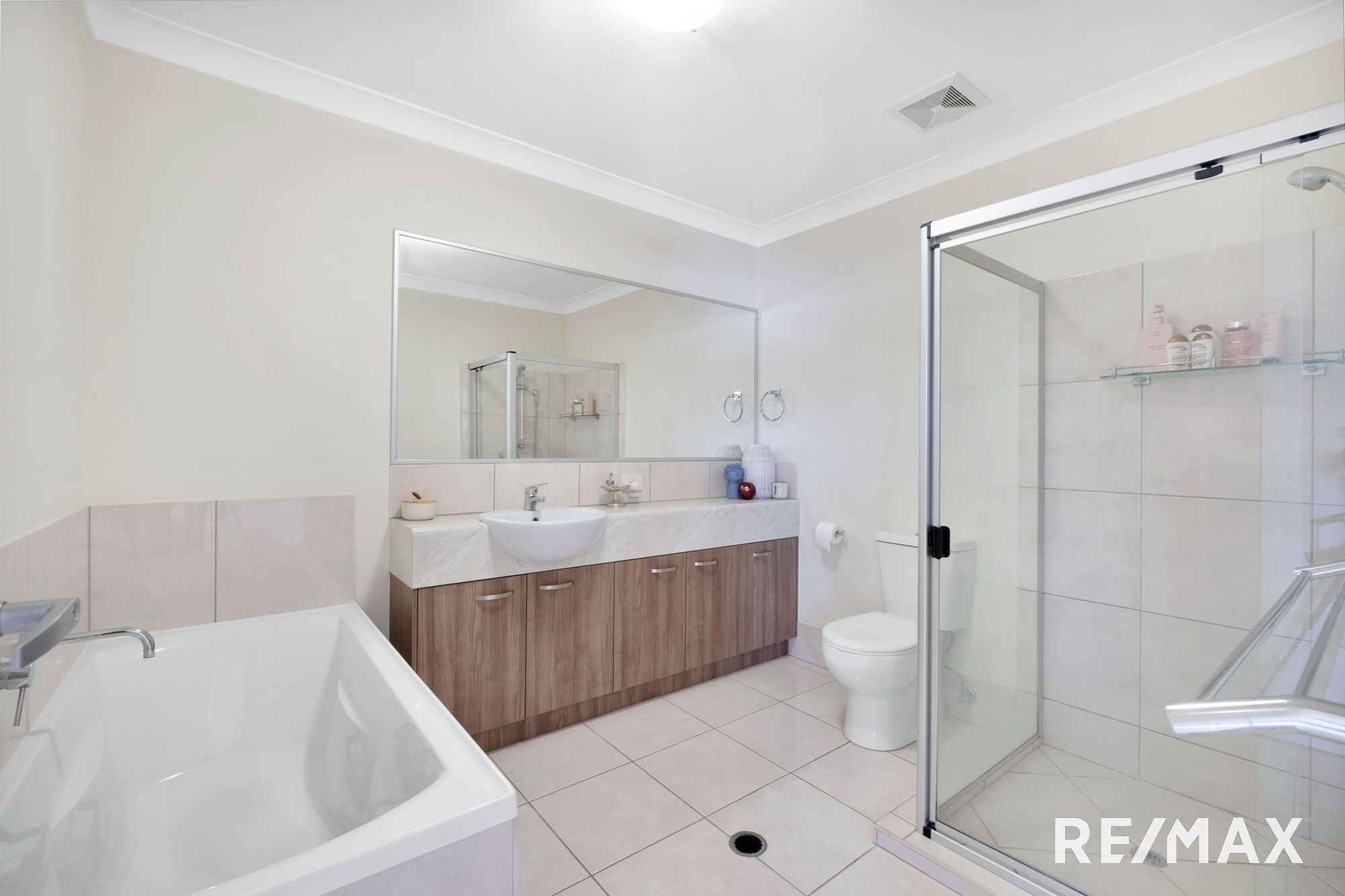 UNIT 29 10 IMAGINATION DR, NAMBOUR QLD 4560, 0 rūma, 0 rūma horoi, Townhouse