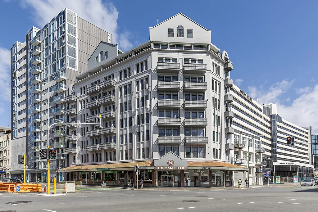 Te Aro 2房  Views, Location and Character