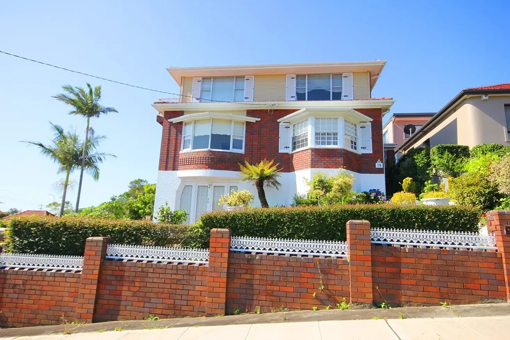 FAMILY HOME WITH VIEWS OF KOGARAH BAY