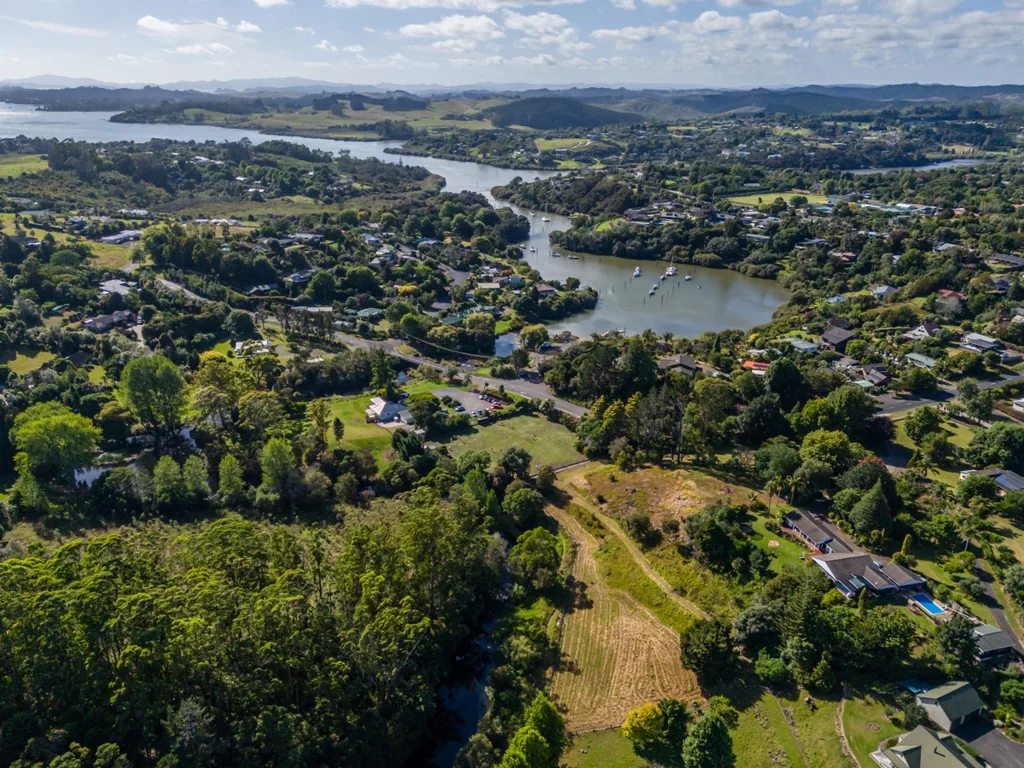 Kerikeri North Facing Riverside - 100M to Waipapa Landing