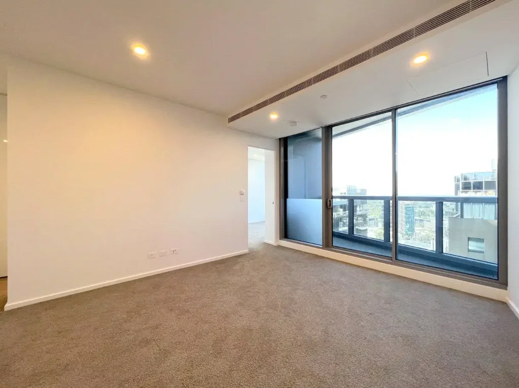 COMFORT TWO BEDROOM APARTMENT LOCATED IN HEART OF SOUTHBANK