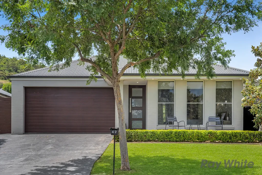 42 Yallambi Street, Picton, NSW 2571