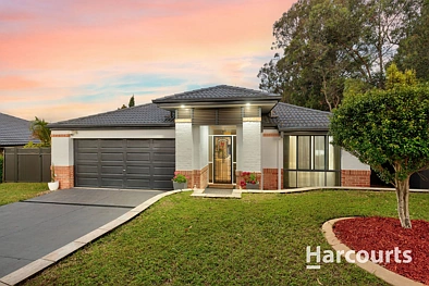 Warner 4 Bedroom Beautifully Presented Family Home with Side Access & Parkside Position