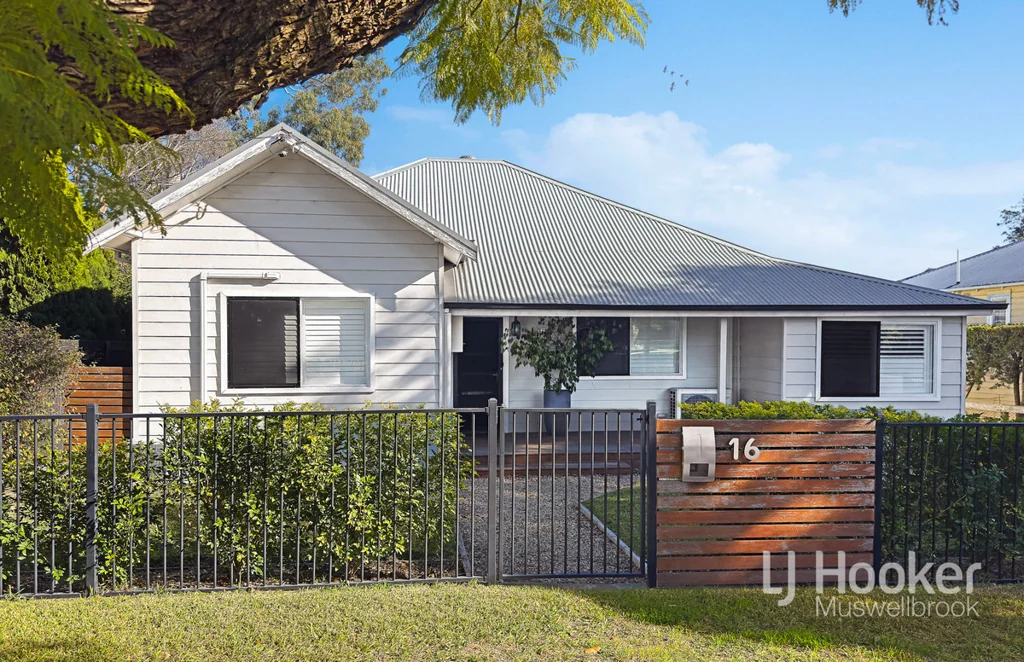 Charming Fully Furnished Home in a Convenient Location