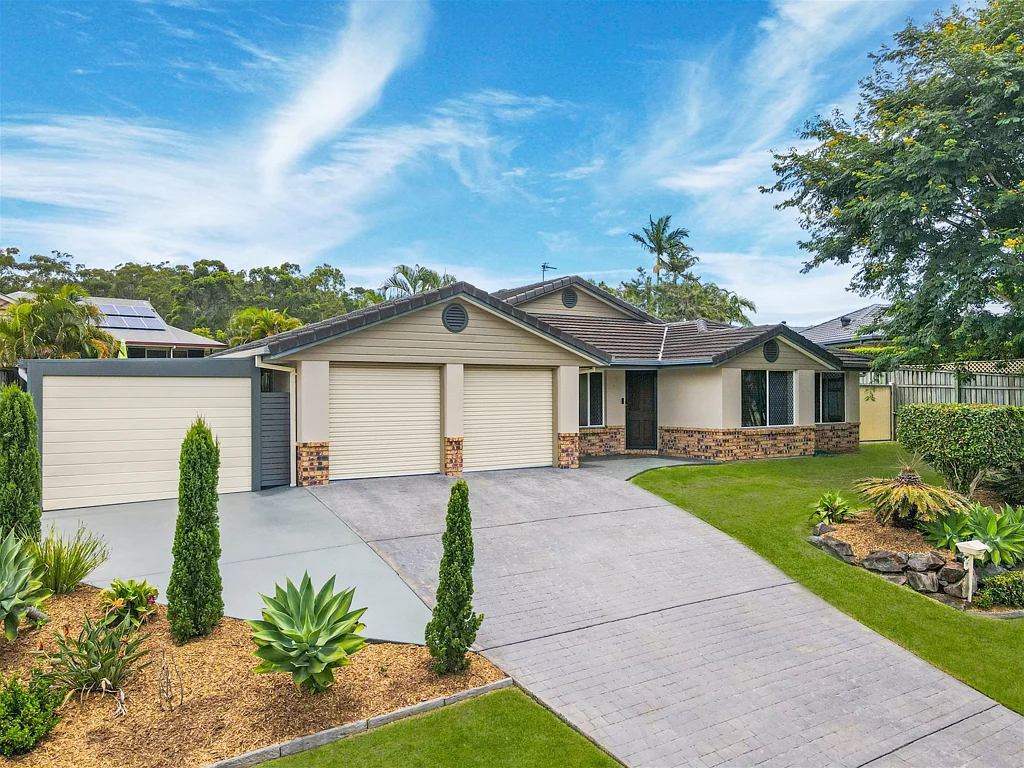 17 Galapagos Way, Pacific Pines, QLD 4211