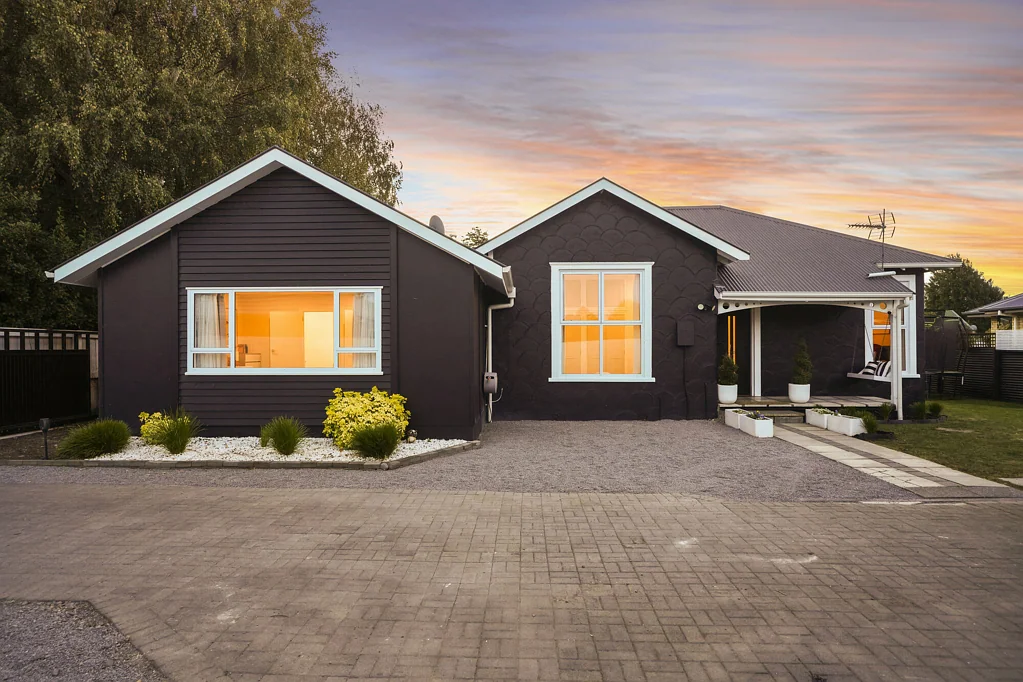 Belfast 5ห้องนอน 5 Beds, Renovated & Ready!