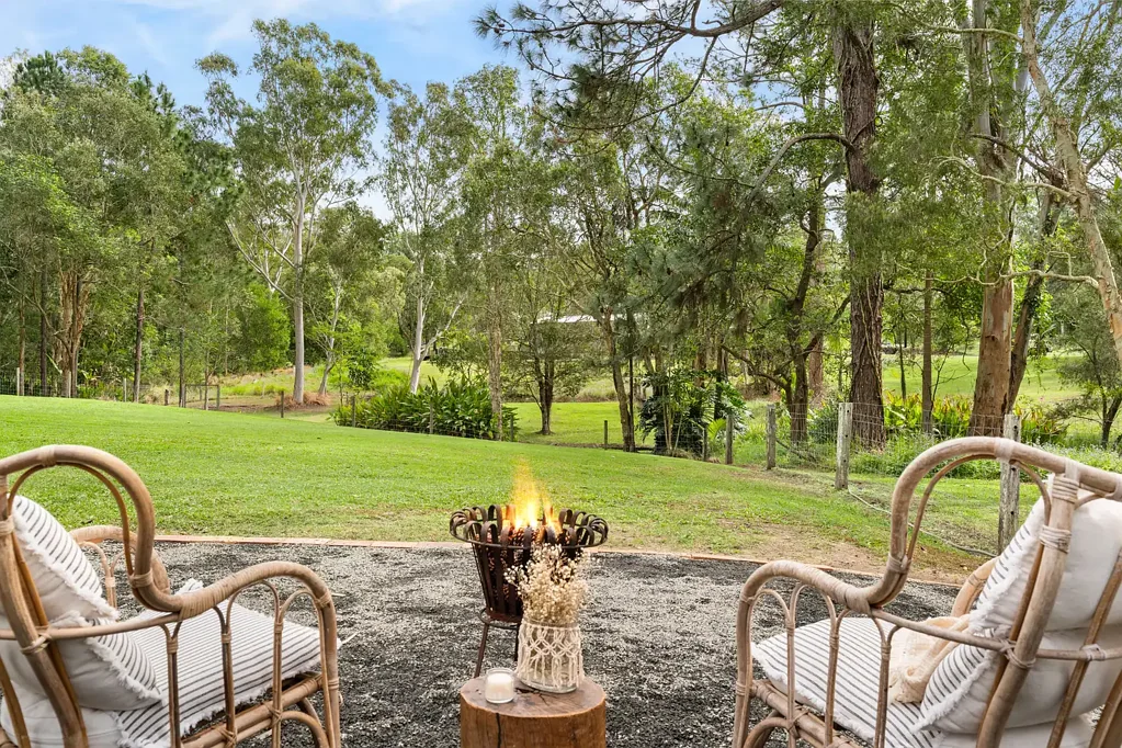 Landsborough 5房  The Complete Acreage Lifestyle Package!