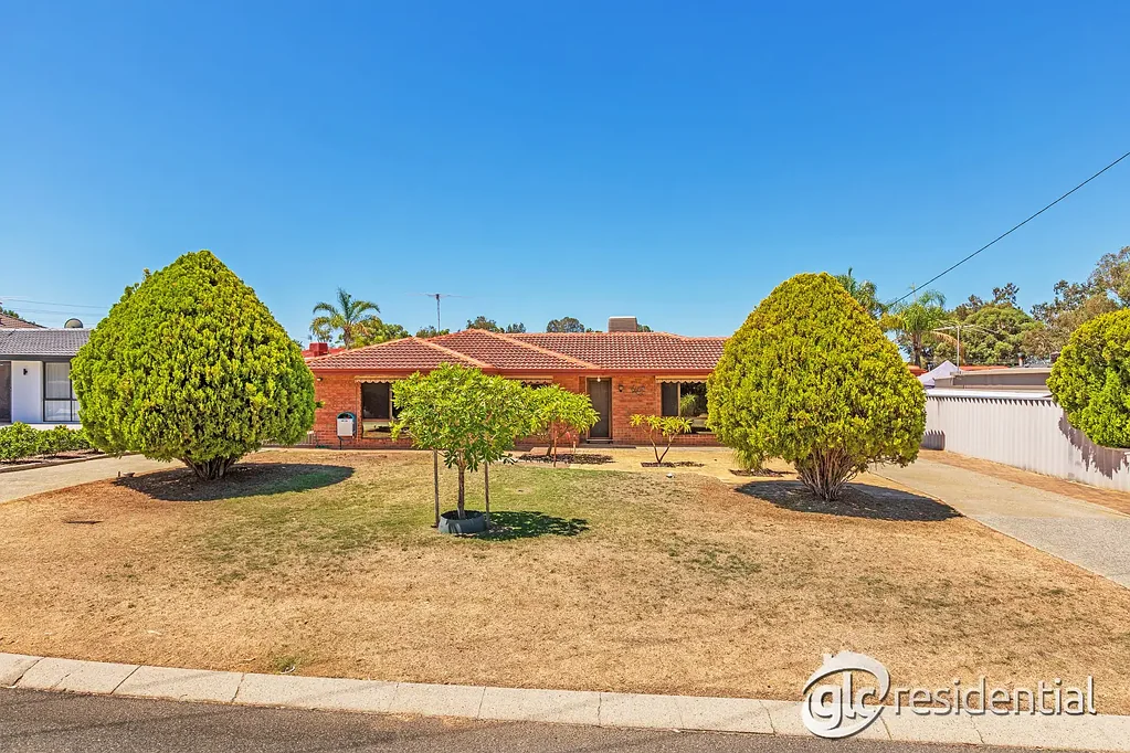 4 Lacebark Close, South Lake, WA 6164