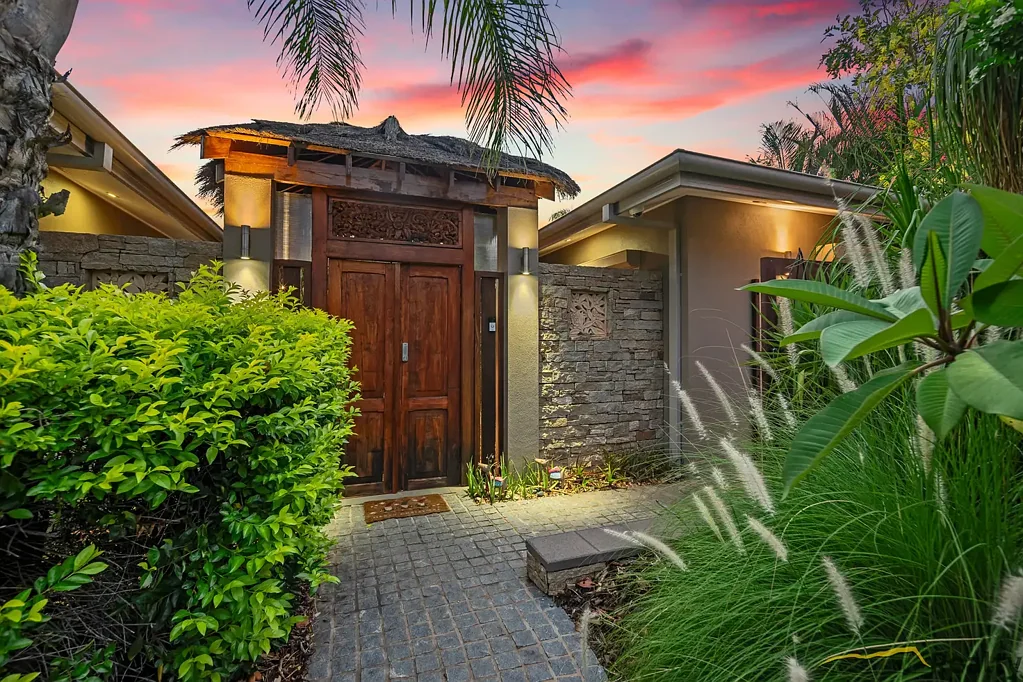 Araluen 5ਬੈੱਡਰੂਮ Balinese-Inspired Luxury